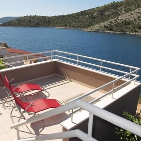 Apartments Ljubi Vinišće 외부 사진
