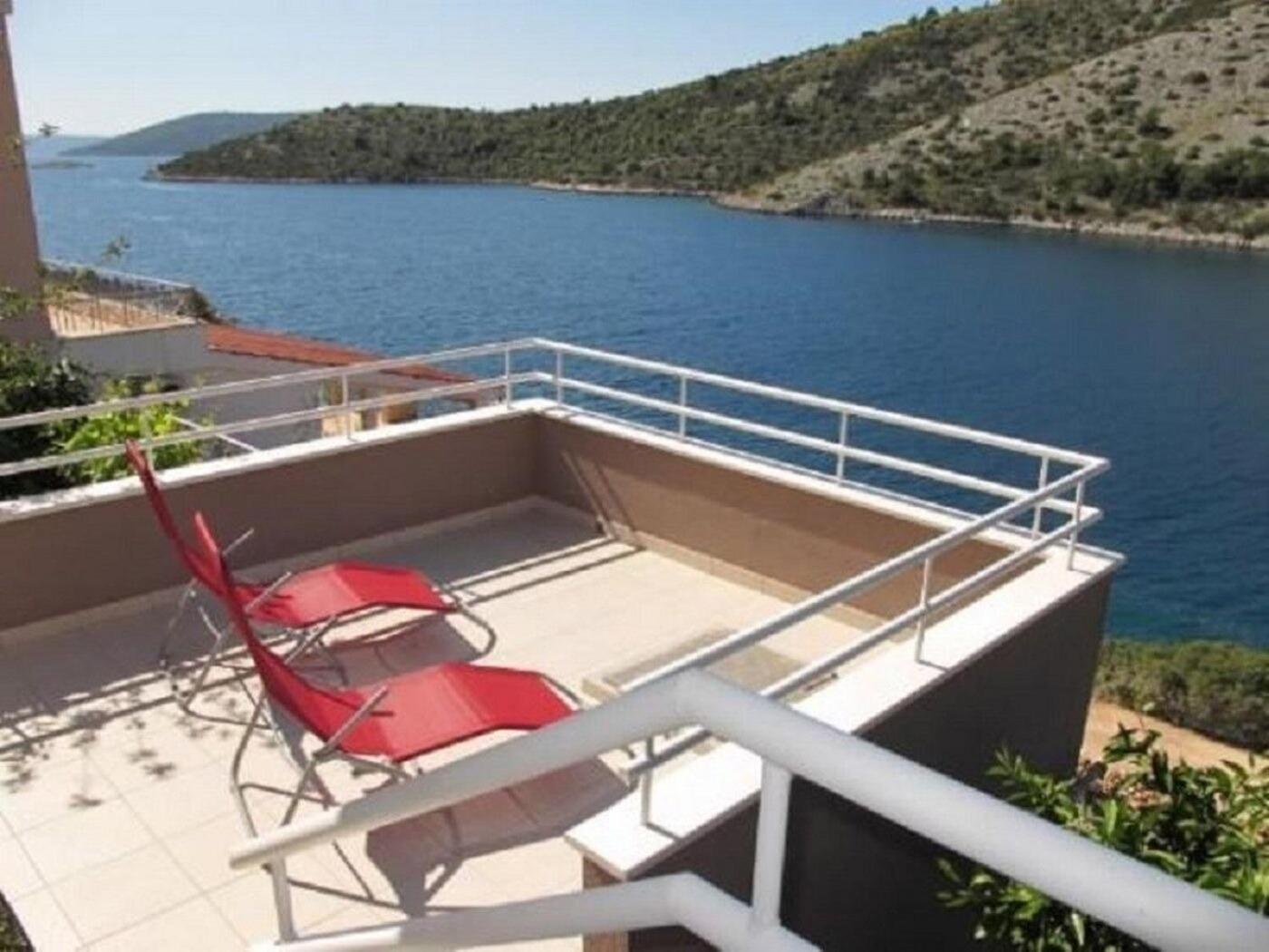 Apartments Ljubi Vinišće 외부 사진