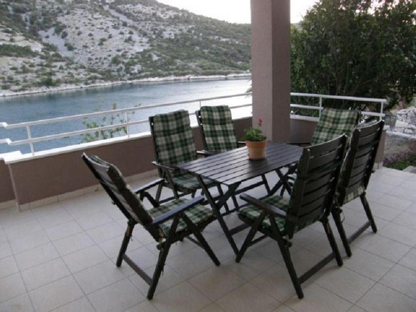 Apartments Ljubi Vinišće 외부 사진