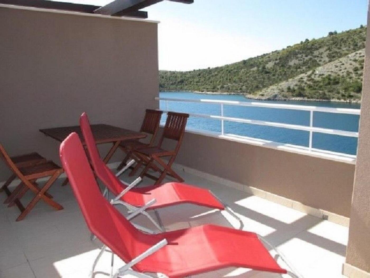 Apartments Ljubi Vinišće 외부 사진