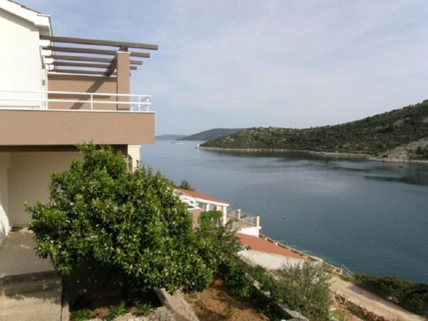 Apartments Ljubi Vinišće 외부 사진